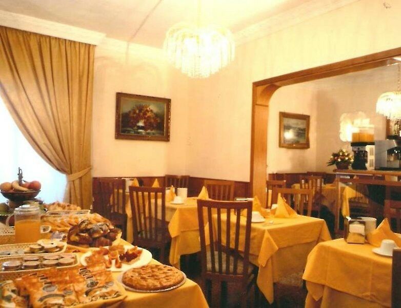 Hotel Gabriella 3*